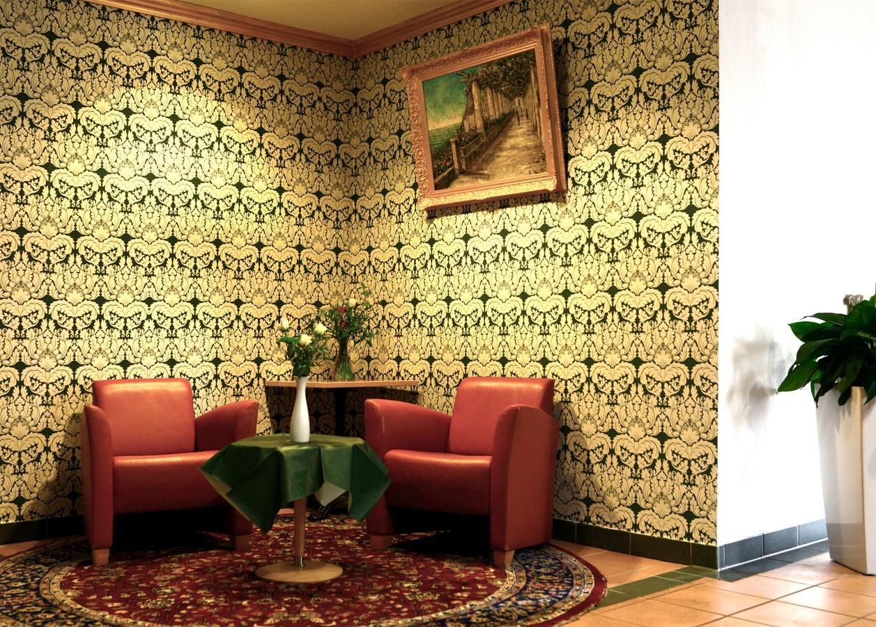 Altstadthotel Hassfurt Gbr Bagian luar foto