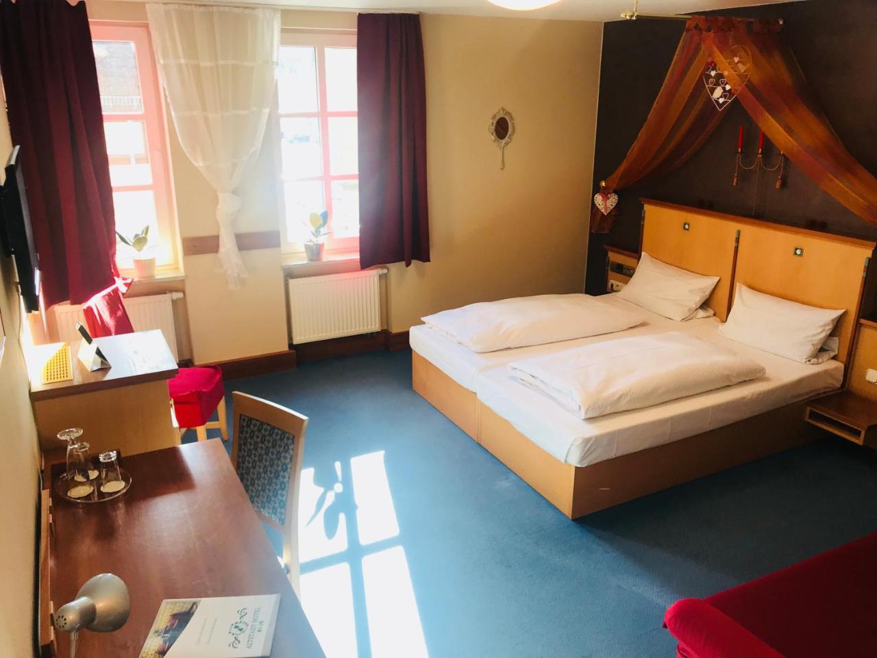 Altstadthotel Hassfurt Gbr Bagian luar foto